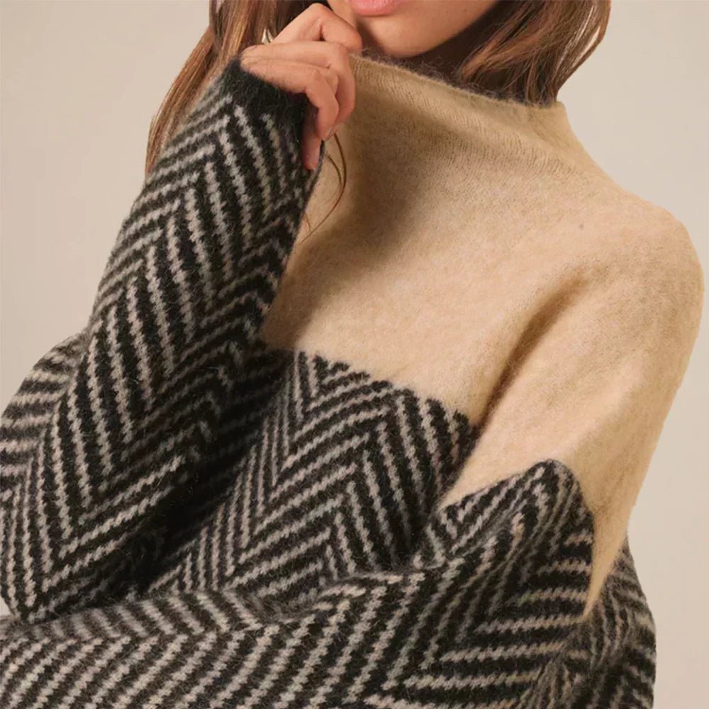 Hanna - Knitted Jumper with Pattern and High Collar - Sweaters - Jones & Smith