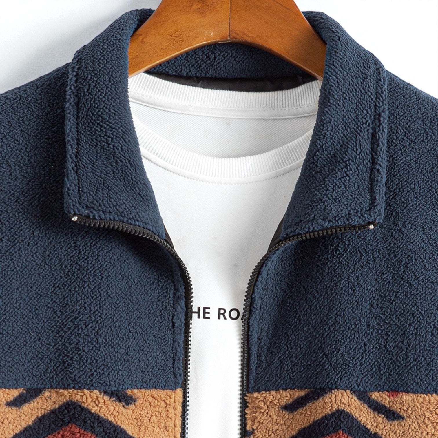 Tamo – Men's Teddy Fleece Jacket with Aztec Pattern - Jacket - Beige - Jones & Smith