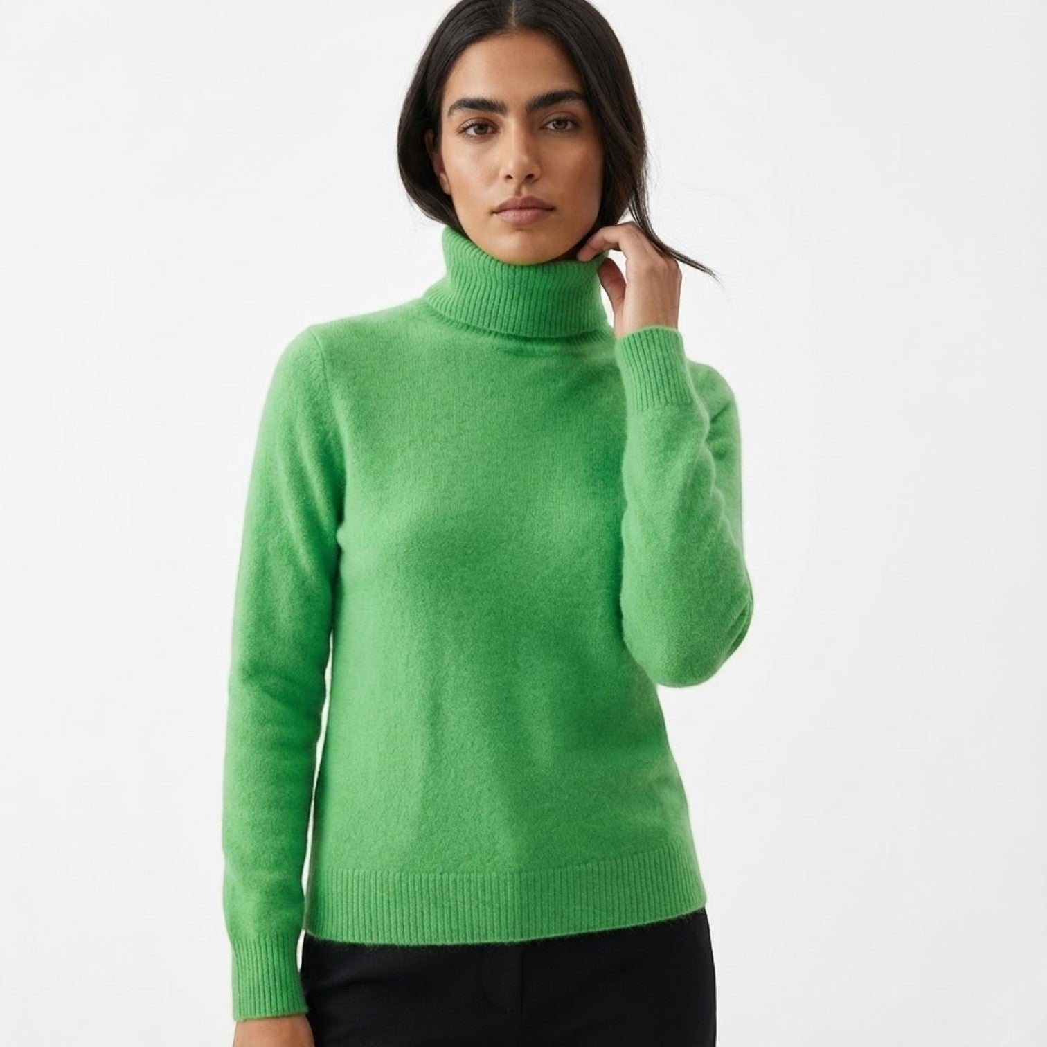 Mira – Women's Wool Roll Neck Jumper