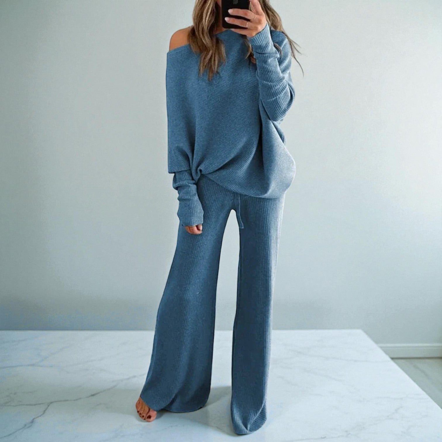 Harper - Two - Piece Lounge Set in Relaxed Fit - 2 - Piece Sets - Blue - Jones & Smith